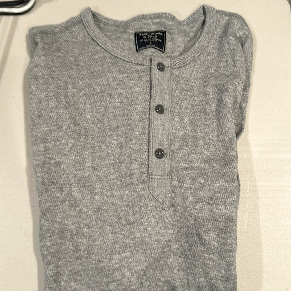 Men’s Abercrombie long sleeve gray thermal